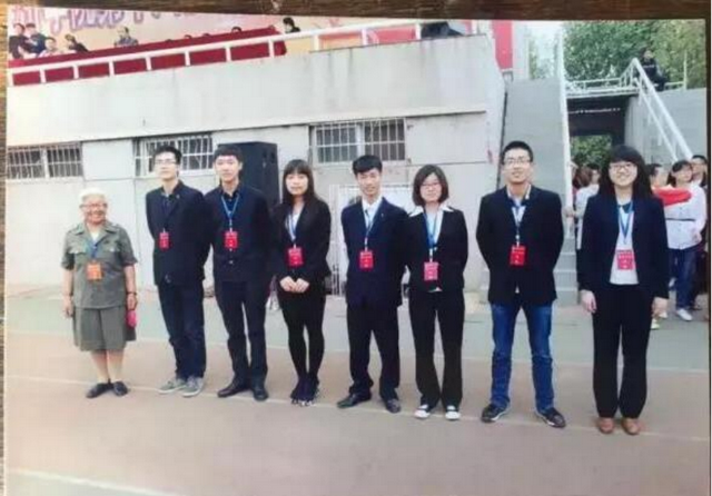 小飛俠奶奶張杰去世 校園文明使者隕落