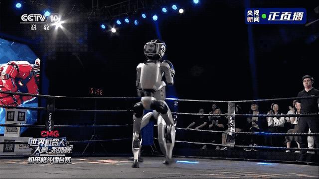 全球首个机器人拳王出炉 现实版《铁甲钢拳》上演