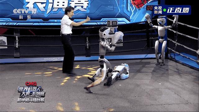 全球首个机器人拳王出炉 现实版《铁甲钢拳》上演