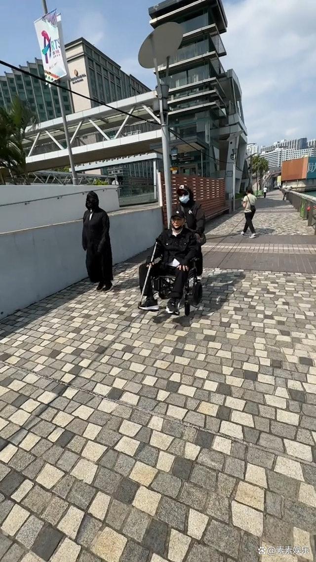 88歲謝賢現(xiàn)身公園游玩 風(fēng)采依舊