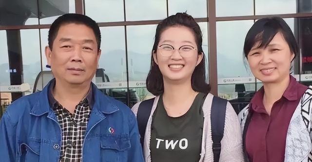 遇害八年，章莹颖父母：女儿啊，你到底在哪里？