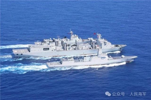 海军双航母编队赴远海实战化训练 提升远海作战能力