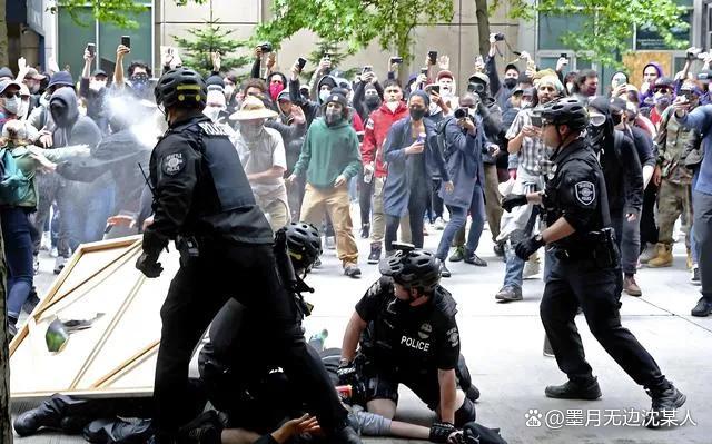 美国的分裂倒计时开始了吗 洛杉矶暴乱点燃内战前夜