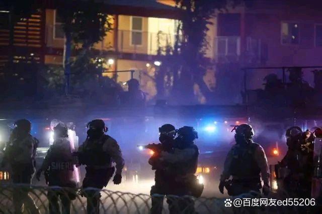 洛杉矶冲突暴露了哪些问题 宪政危机隐现