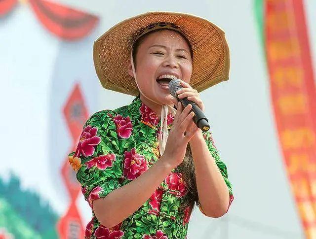 歌手“草帽姐”確診肝病 肝纖維化無(wú)法康復(fù)