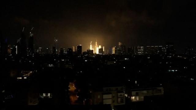 评论员：伊朗的怒火美国也没拦住 导弹雨震撼中东