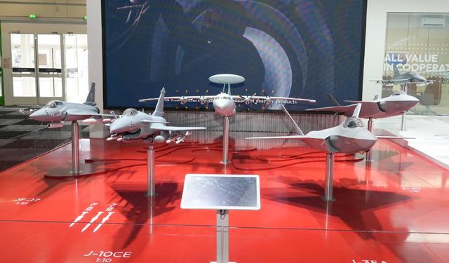 歼20模型现身巴黎航展有何意义 展现中国军工业实力