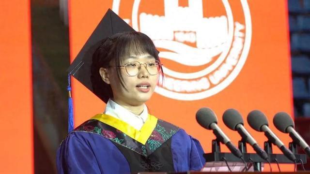 女孩10歲痛失養(yǎng)父被鄰居接力撫養(yǎng)