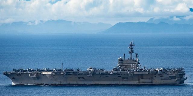 歼-15遭遇美军F/A-18谁更强 空中较量揭秘