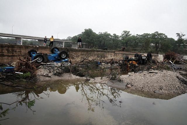 美国得州洪灾已造成至少82人死亡