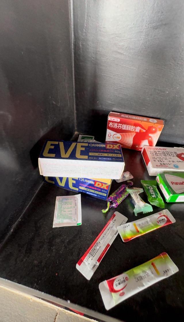游客给曹操送布洛芬治头疼，网友：因为丞相生性多疑，需有人试吃