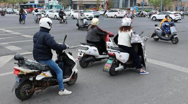新國標(biāo)即將實(shí)施 商家清庫存忙