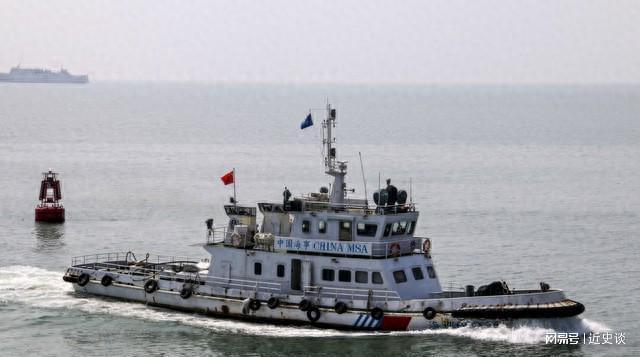 南部战区位黄岩岛领海领空战备警巡 宣誓主权毫不动摇