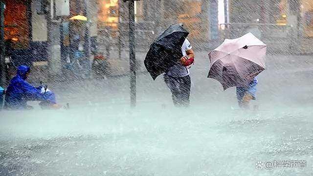 15个西湖倒进北京！极端暴雨是 “千年一遇”？还是将成为常态？ 灾害性天气频发警示