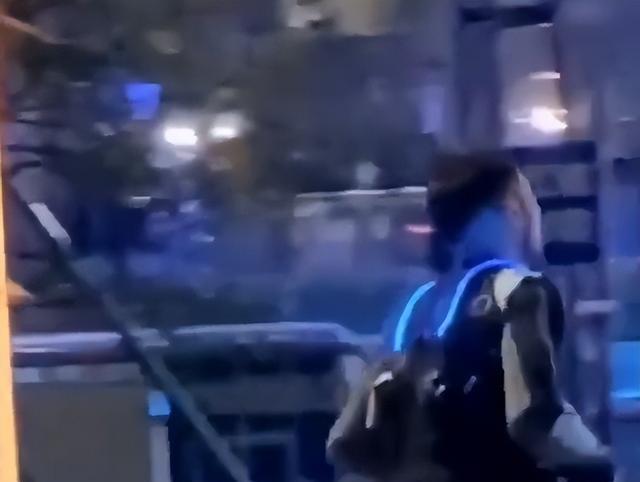 赵露思说内娱谁不羡慕我粉丝 硬刚资本揭行业潜规则