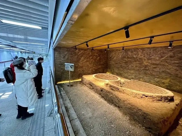 河南洛阳景区施工发现1449座古墓跨多朝