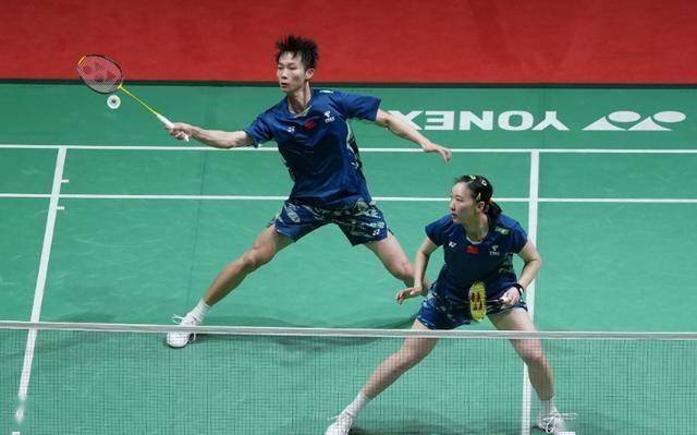 拒重蹈世界第1覆辙!蒋振邦/魏雅欣2-1逆风翻盘,晋级世锦赛16强 年轻组合展现韧性