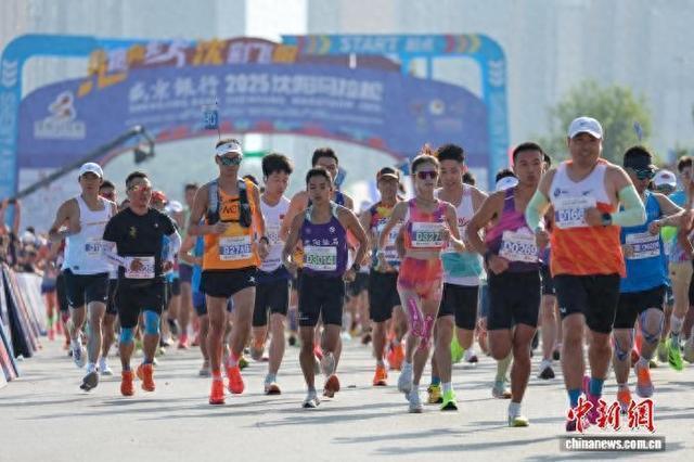 肯尼亚选手包揽沈阳马拉松冠军