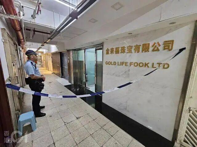 香港10多名男子劫65公斤黄金
