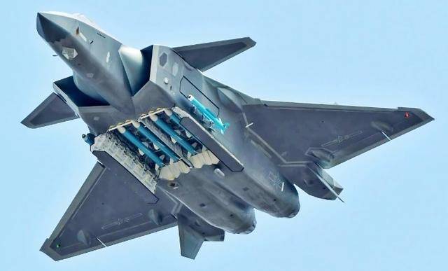 专家：涉军谣言又升级了 假消息添油加醋