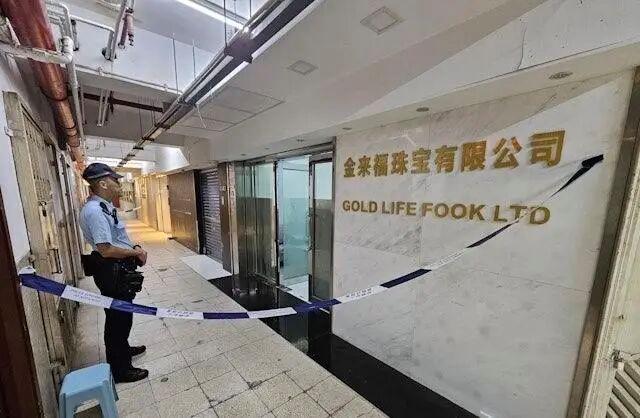 香港黃金劫案一疑犯將受審 案件主謀現(xiàn)身法庭