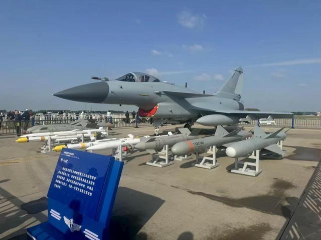 专家：孟加拉国采购歼10C单价曝光 总价22亿含配套服务