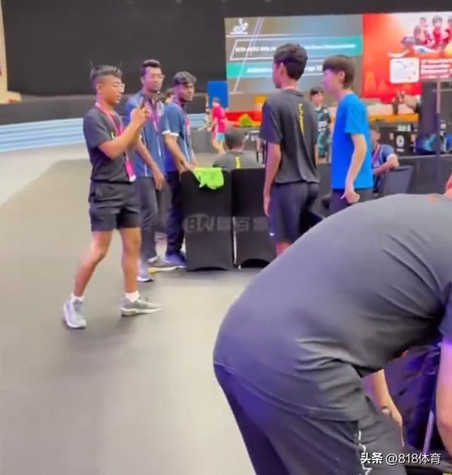 排面!王曼昱训练完印度球迷抢着找她追星 双向奔赴暖人心