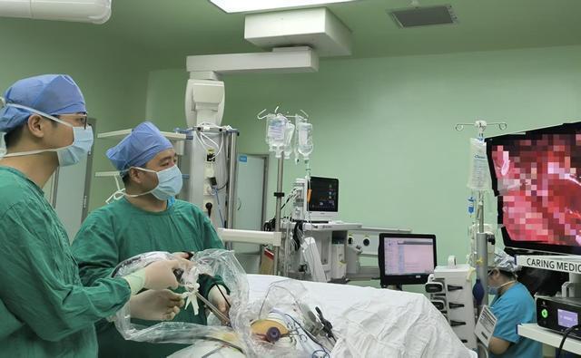 广州阿姨跨越血型障碍捐肾救侄 亲情与医术共创奇迹