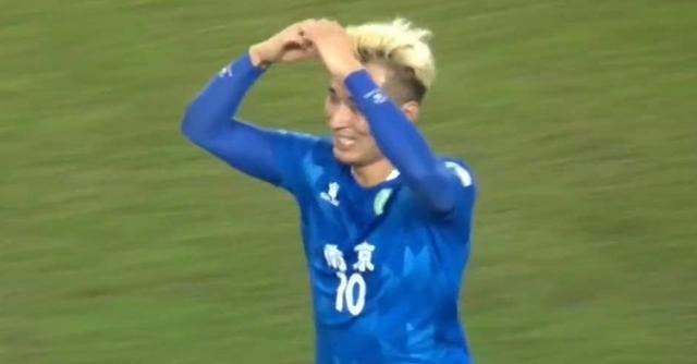 6万多人现场见证苏超冠军诞生 泰州力克南京挺进决赛