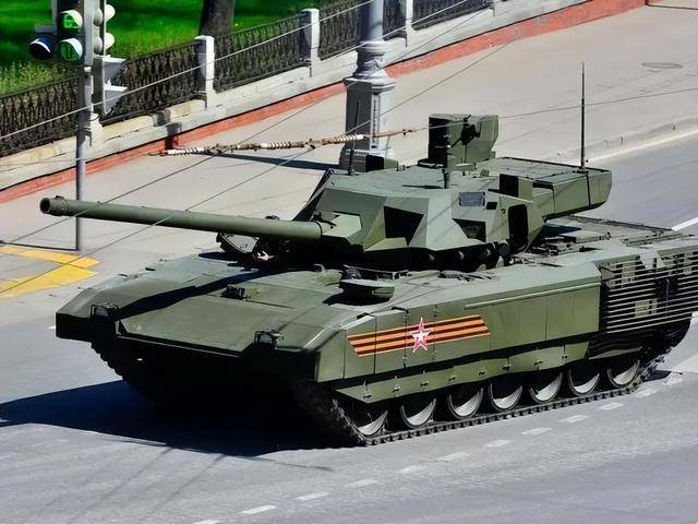 俄军搞豪猪坦克 乌军配刺猬装甲车 战场创新对决