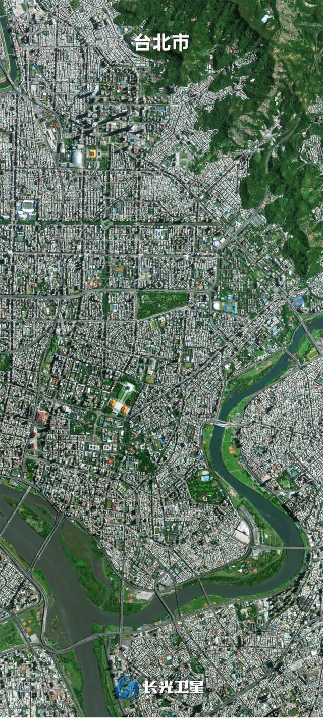 一觉醒来 导航都变了：台湾也能用高德了