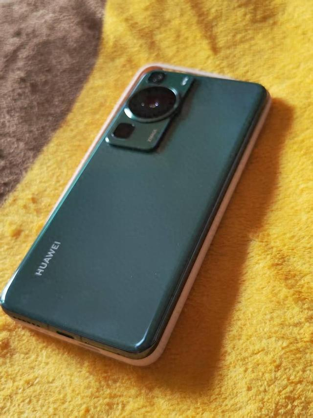 司机因口角将乘客手机交300km外警局