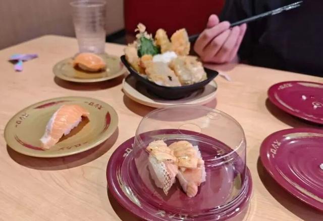 寿司郎在广东收5元服务费 地区差异引热议