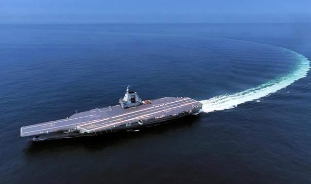 福建舰刚服役，特朗普就吹嘘美军很强大，让中国不想发生冲突