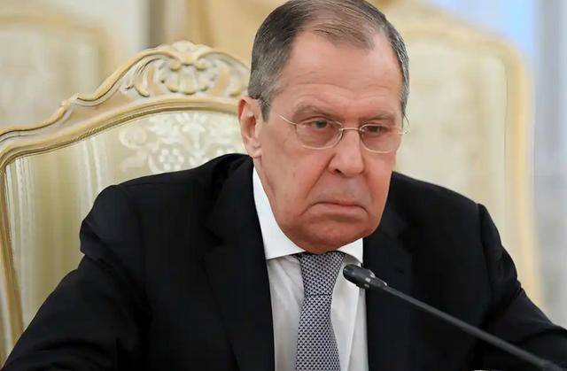 评论员谈英媒炒作俄外长“失势” 西方舆论操弄产物