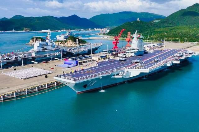 四川舰相比福建舰有哪些优势 更灵活多任务执行