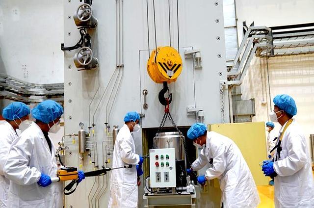 “004航母”会是福建舰加强版吗 稳扎稳打还是弯道超车？