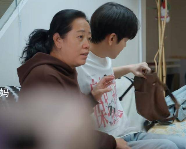 百万网红王梓陌父母40岁才开始北漂 节俭妈妈引发热议