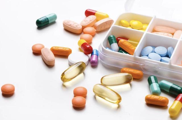 普通發(fā)熱不建議自行服用奧司他韋 醫(yī)生：服用奧司他韋的人，身體出現(xiàn)4種癥狀必須停藥