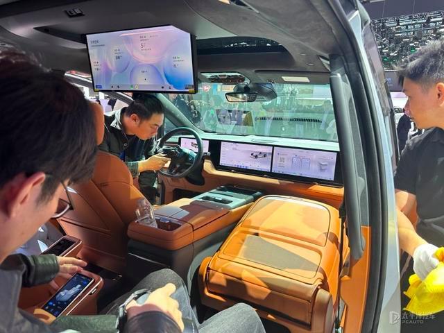 广州车展 多款全新MPV亮相激发温雅