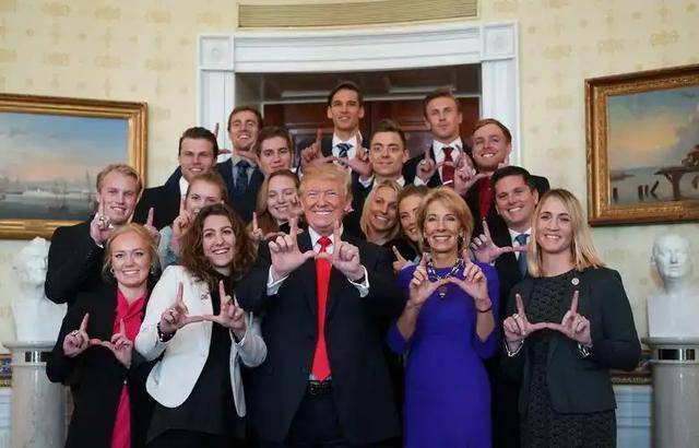 俄乌终局将近了吗 乌克兰的双重绞杀