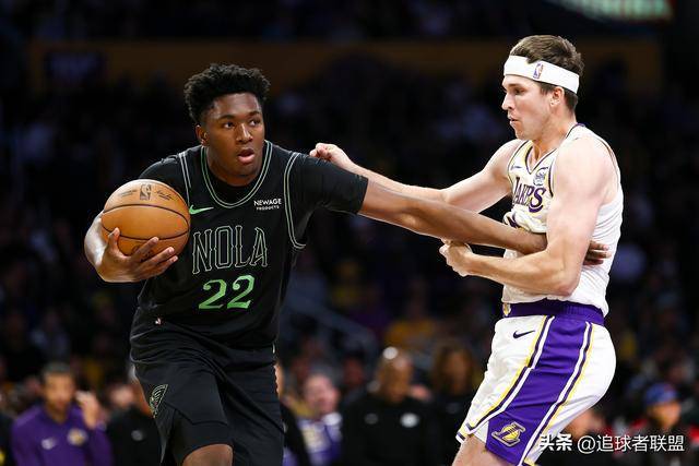 东契奇与费尔斯激烈冲突,顶牛互喷引发争议,冲突后找回场上手感之战