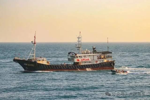 情況危急，請求軍艦援助！船員受傷急需救助