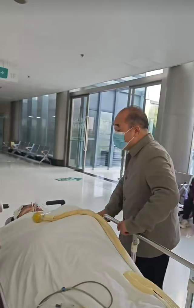 25岁小伙离世前称加班累到嘴巴渗血 超负荷工作引发悲剧
