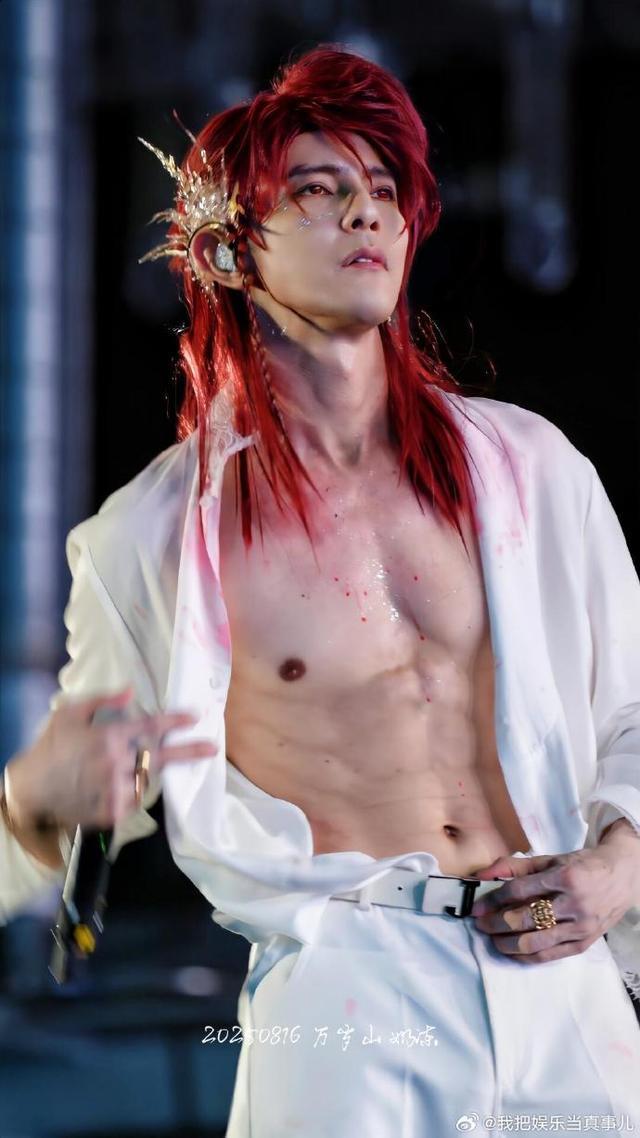 汪東城44歲的身體20歲的臉 腰腹封神！