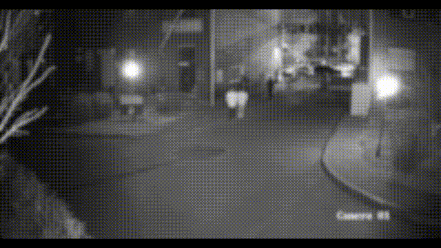 地库狂砸20辆车行窃4嫌疑人被抓获 警方迅速破案