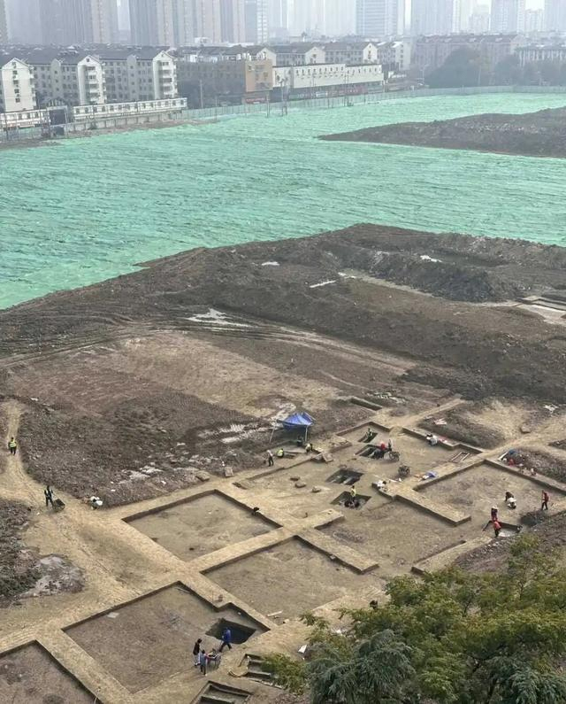 無(wú)錫一拆遷地塊發(fā)現(xiàn)11座古墓 考古新發(fā)現(xiàn)引發(fā)熱議