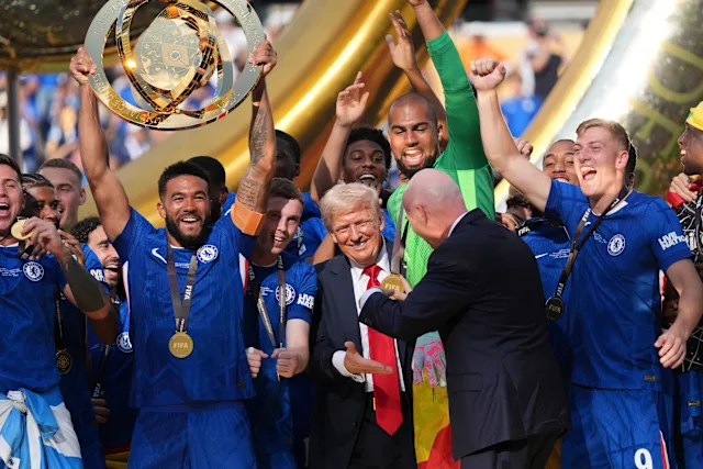 國際足聯(lián)主席為何瘋狂討好特朗普 權(quán)力游戲中的精準(zhǔn)投喂