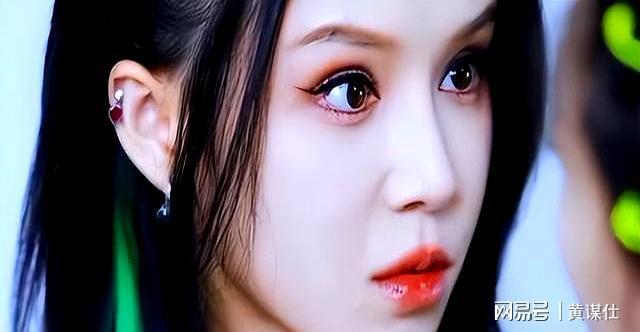 短剧女演员都快美成AI了 真实与虚幻的反差