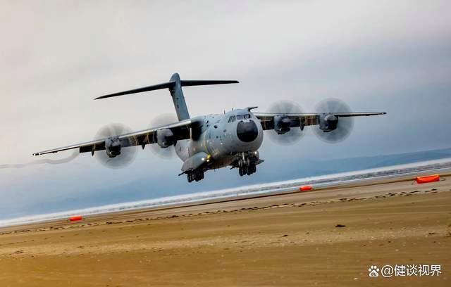 有了运-20为何还要搞新中运 填补吨位空白需求